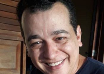 O publicitário e produtor João Carlos Lins, faleceu na tarde desta terça (8)