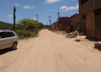 Prefeitura de Caruaru inicia obra de pavimentação em Gonçalves Ferreira