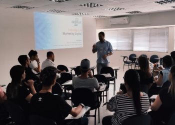 Lojistas fazem capacitação para garantir um atendimento ainda melhor neste natal