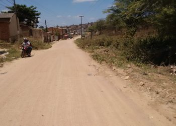 Prefeitura de Caruaru inicia obra de pavimentação em Gonçalves Ferreira