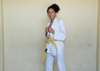 Aluna de escola municipal é destaque nos Jogos Escolares da Juventude e traz o ouro para Caruaru