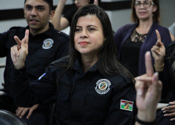 Prefeitura de Caruaru lança curso de libras para guardas municipais e agentes de trânsito