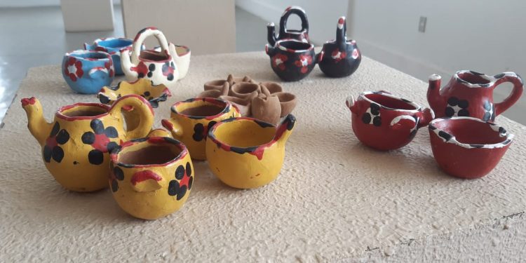 Últimos dias da exposição “Mãos Femininas, Louças de Brincar”, no Museu do Barro