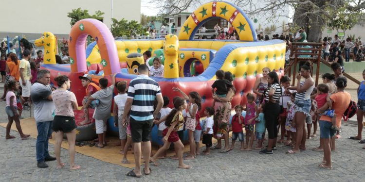 Dia das Crianças foi comemorado com tarde de brincadeiras e atrações no Monte Bom Jesus