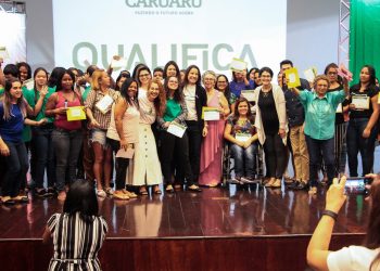 Qualifica Caruaru forma mais 639 alunos em oficinas profissionalizantes