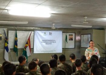 Prefeitura de Caruaru realiza formação sobre o enfrentamento à violência contra a mulher para jovens do serviço militar