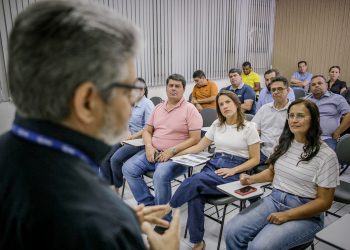 Em Petrolina, Raquel encontra entidades e destaca força do Sertão pernambucano