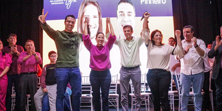 Raquel Lyra e Rodrigo Pinheiro convocam os caruaruenses para transformar Pernambuco, em grande evento, nesta segunda (6)