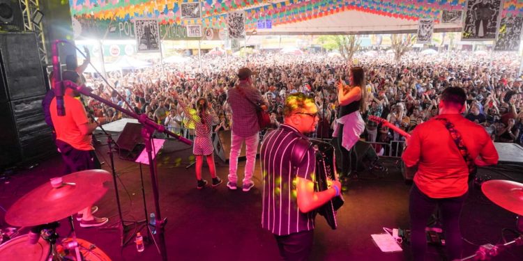 O Alto do Moura pegou fogo com tanto forró e tradição no sábado