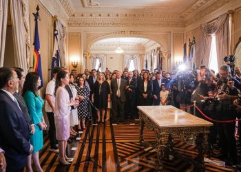 Raquel Lyra empossa secretariado da nova gestão do Estado