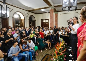 Raquel Lyra preside cerimônia dos novos chefes das polícias Civil e Militar