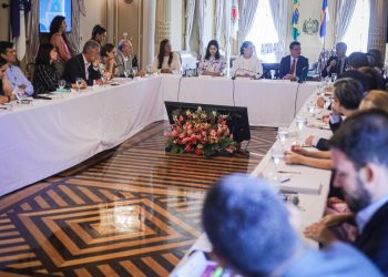 Raquel realiza primeira reunião com os novos secretários