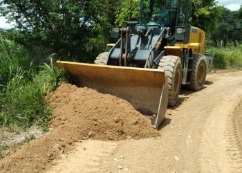 Prefeitura de Caruaru começa 2023 investindo mais de R$ 43 mil em recuperação de estradas da zona rural