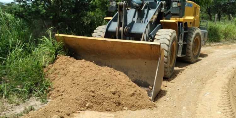 Prefeitura de Caruaru começa 2023 investindo mais de R$ 43 mil em recuperação de estradas da zona rural