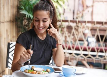 Alimentação nas férias: nutricionista dá dicas de como manter os hábitos saudáveis