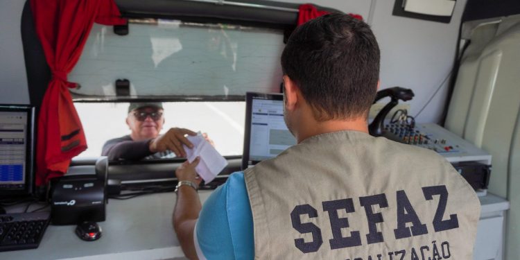 Secretaria da Fazenda de Caruaru disponibiliza unidade móvel no Marco Zero para pagamento de IPTU