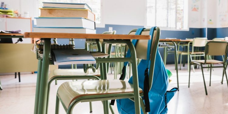 Volta às aulas: entenda do que se trata a anuidade escolar e como deve ser cobrada