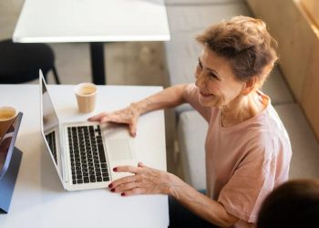 Aumento da expectativa de vida leva mercado a criar políticas de inclusão de idosos