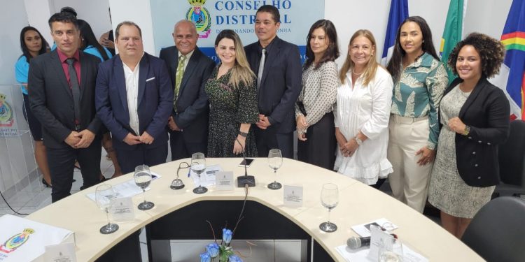 Nova administradora de Fernando de Noronha toma posse no Conselho Distrital