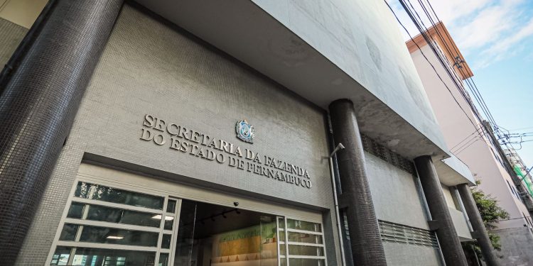 Governo de Pernambuco quita R$ 756 milhões de dívidas da gestão anterior no primeiro bimestre do ano