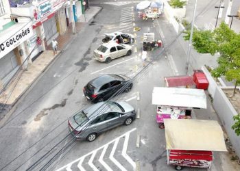 Prefeitura de Caruaru realiza reordenamento de vagas de estacionamento ao lado da Igreja da Conceição