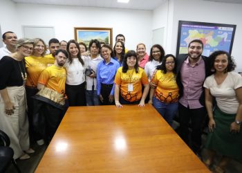 Dia Mundial da Infância e da Pessoa com Síndrome de Down: governadora participa de roda de diálogo e reafirma compromisso de fortalecer inclusão no Estado