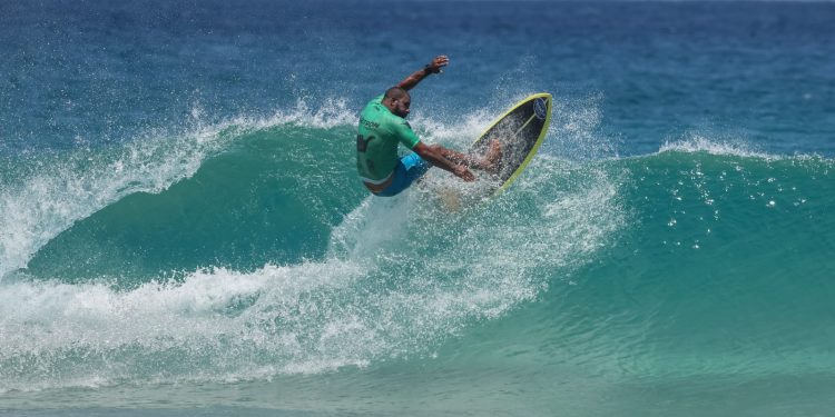 O Hang Loose Pro Contest volta a acontecer em Noronha