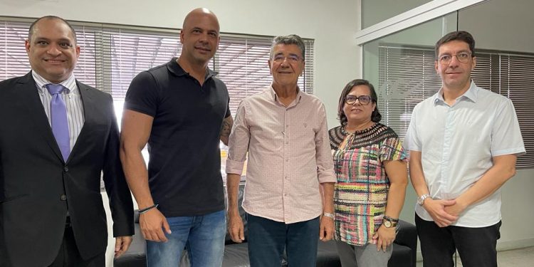 Anderson Correia discute mobilidade humana para Caruaru com especialistas