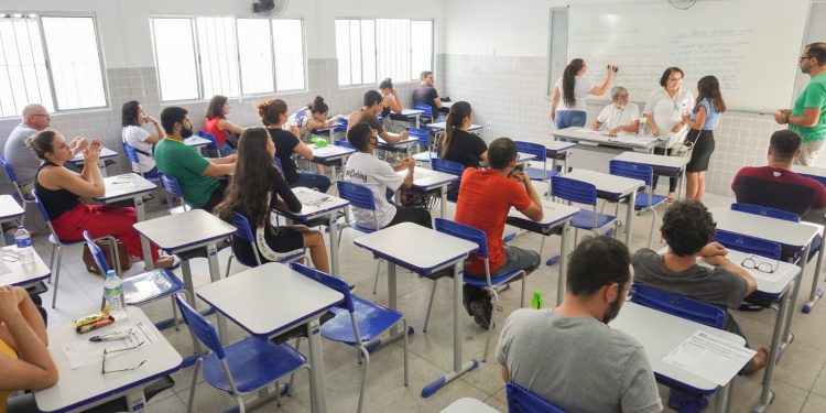 Prefeitura de Caruaru realiza as provas do concurso da Secretaria da Fazenda