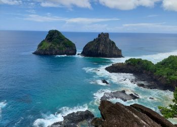 Governo de PE sela acordo com União sobre gestão de Fernando de Noronha