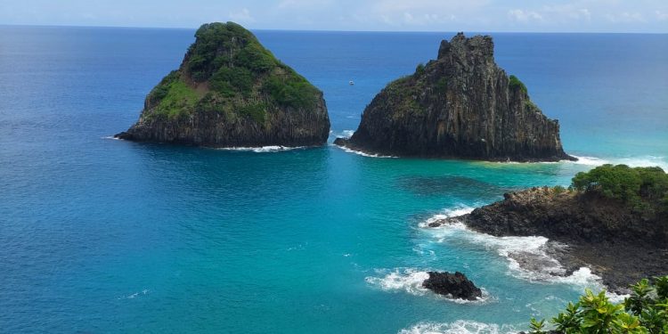Governo de PE explica processo de acordo sobre território pernambucano de Fernando de Noronha
