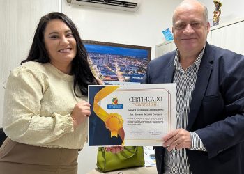 Jorge Quintino solicita voto de aplauso a dentista que criou ação voluntária para atendimento domiciliar