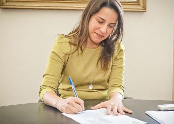 Governadora Raquel Lyra sanciona lei que autoriza o Executivo a contratar empréstimos de até R$ 3,4 bilhões para realizar investimentos em Pernambuco