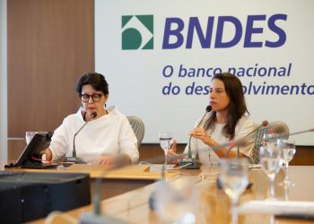 Governadora Raquel Lyra assina contrato com BNDES para viabilizar avanços no abastecimento de água e saneamento