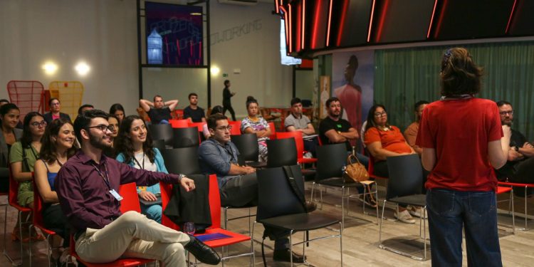 Embaixada americana no Brasil realiza evento com participantes do Caruaru Moda Mundo