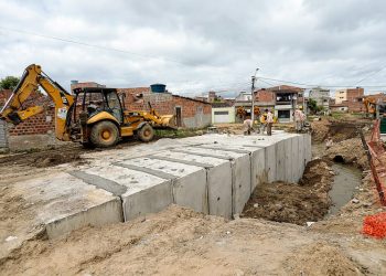 Prefeitura de Caruaru avança com obra no canal do José Carlos de Oliveira