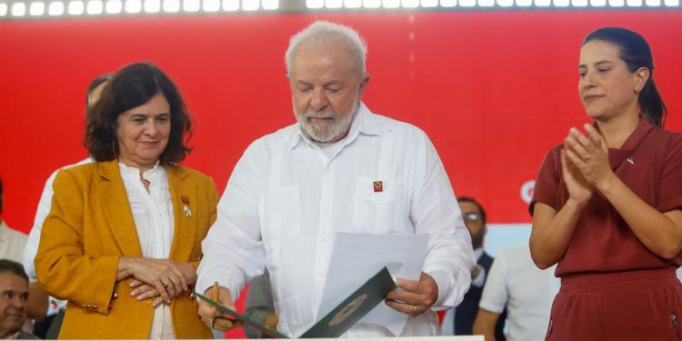 Governadora Raquel Lyra garante empréstimo de R$ 900 milhões para requalificação de rodovias pernambucanas