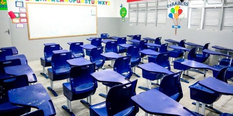 Secretaria de Educação e Esportes de Caruaru lança Currículo da Rede Municipal de Educação