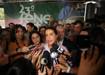 Governadora Raquel Lyra abre 23ª edição da Fenearte
