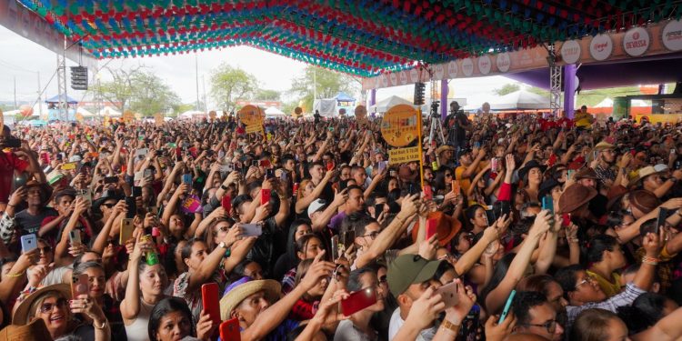 Polo Alto do Moura recebeu multidão no encerramento
