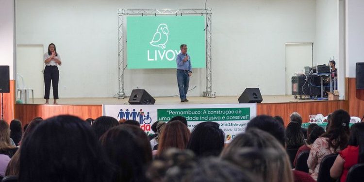 Lançamento de aplicativo que facilita aprendizagem e socialização de crianças com deficiências marca I Jornada Inclusiva de Caruaru