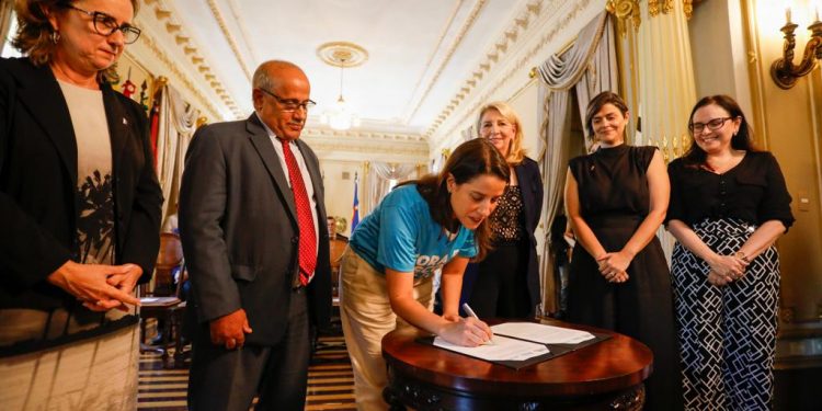 Governo de Pernambuco e Unicef assinam acordo de cooperação para implementar a Busca Ativa Escolar no Estado