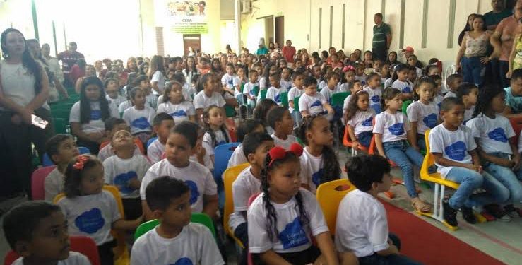 Estudantes da Rede Municipal de Caruaru escrevem livros e realizam “Tarde de Autógrafos”