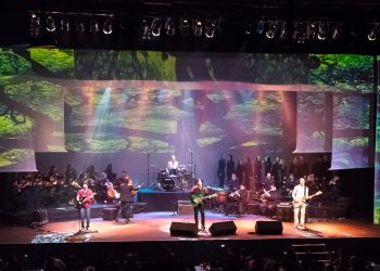 U2 One Love & Orquestra: tributo ao U2 no Teatro Guararapes
