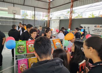 Exato Prime estimula a leitura com feira itinerante
