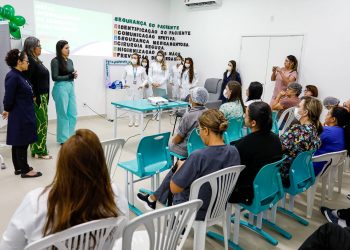 Profissionais da Maternidade Municipal de Caruaru recebem treinamento para a segurança do paciente