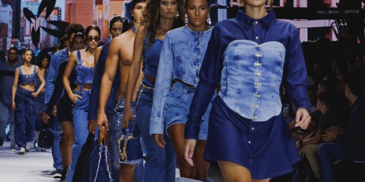 Festival do Jeans de Toritama 2024: vagas na passarela à venda em edição limitada