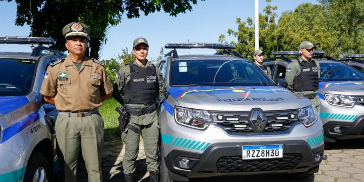 Governo de Pernambuco contrata empresa organizadora de concurso da PM e dos Bombeiros, que terá 3.360 vagas. Edital está previsto para novembro