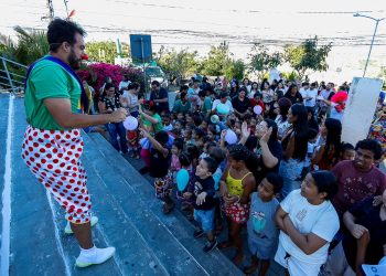 Programação de abertura da Semana do Bebê lota um dos principais pontos turísticos de Caruaru, o Monte Bom Jesus