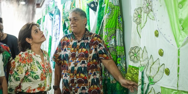 Em Olinda, Priscila Krause visita a sede do Homem da Meia-Noite e a Casa dos Bonecos Gigantes e reforça parceria do Governo com símbolos culturais de Pernambuco